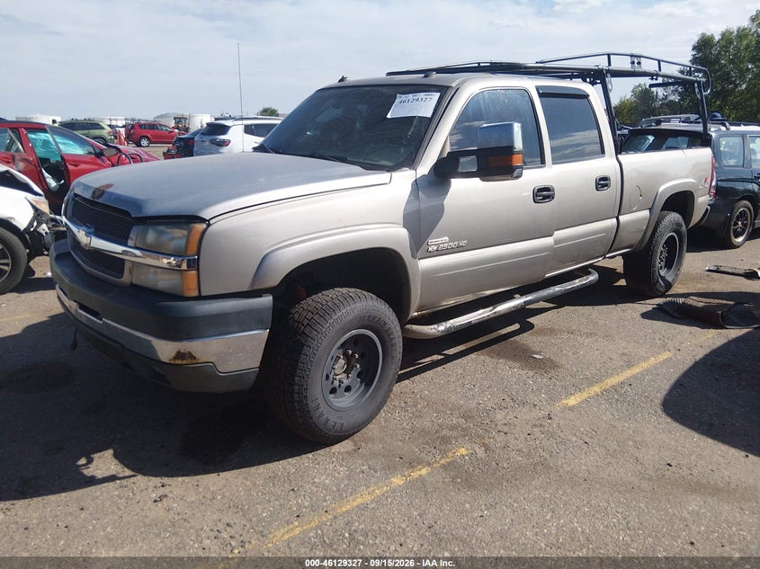 2003 Chevrolet Silverado, Theft Recovery, IAAI, VIN 1GCHK23123F153235 — photo 2