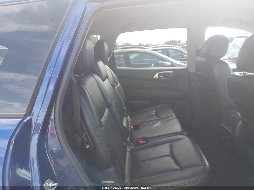 2017 NISSAN PATHFINDER auction photo 8
