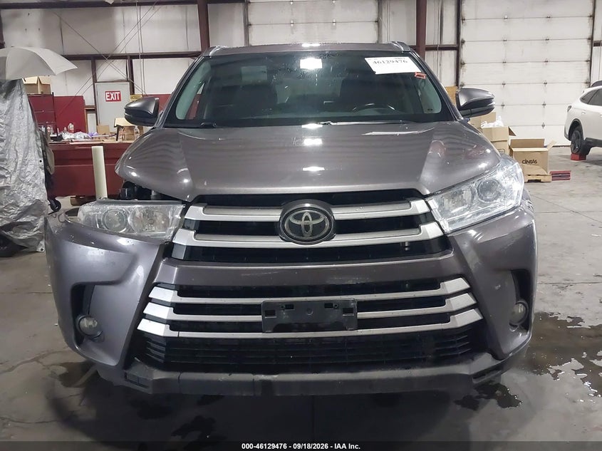 TOYOTA HIGHLANDER - zdjęcie 12