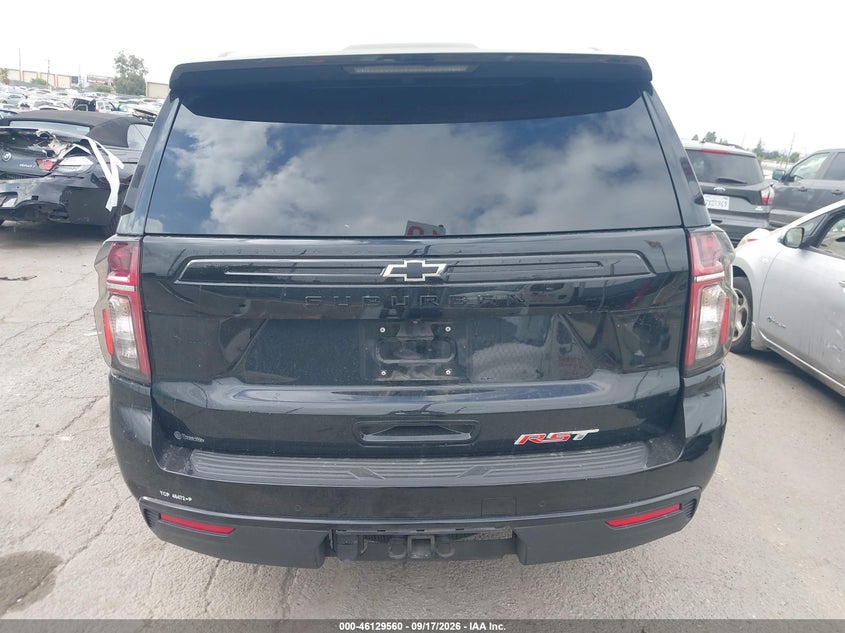 CHEVROLET SUBURBAN - zdjęcie 16