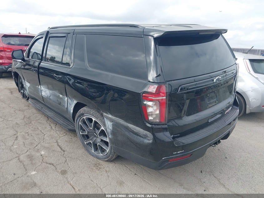 CHEVROLET SUBURBAN - zdjęcie 3