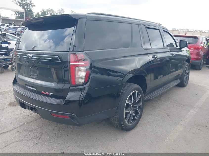 CHEVROLET SUBURBAN - zdjęcie 4