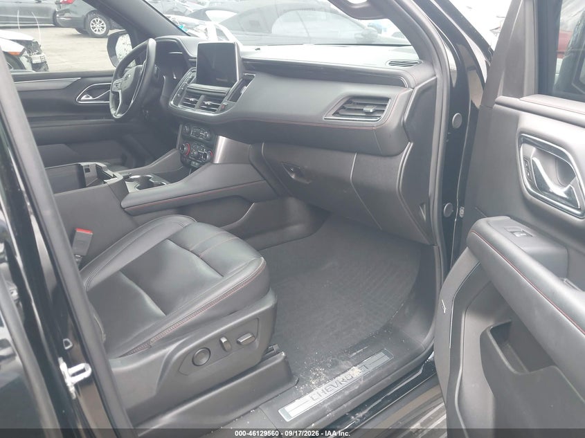 CHEVROLET SUBURBAN - zdjęcie 5