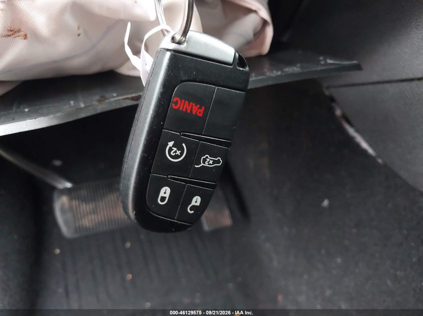 JEEP GRAND CHEROKEE - zdjęcie 11