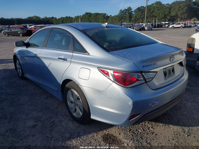 2013 HYUNDAI SONATA HYBRID auction photo 3