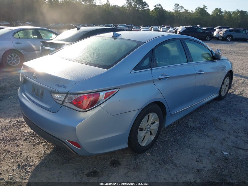 2013 HYUNDAI SONATA HYBRID auction photo 4