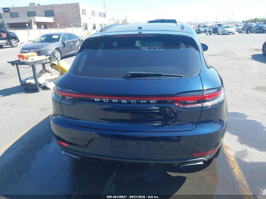 2019 PORSCHE MACAN · Photo 17