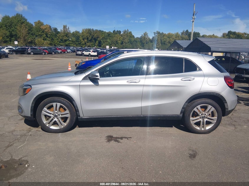 2020 MERCEDES-BENZ GLA 250 4MATIC · Фото 14