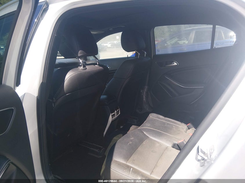 2020 MERCEDES-BENZ GLA 250 4MATIC · Фото 8