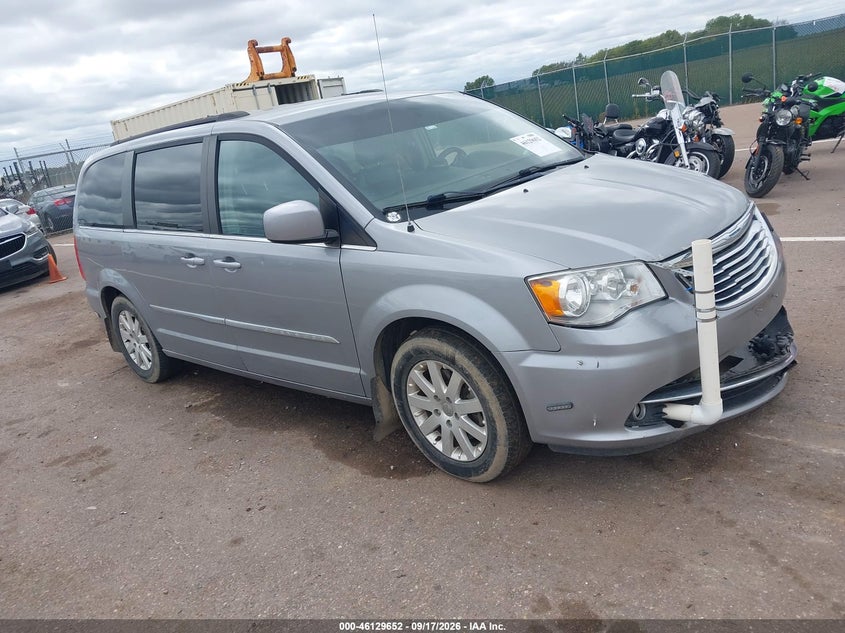 2016 Chrysler Town & Country Touring