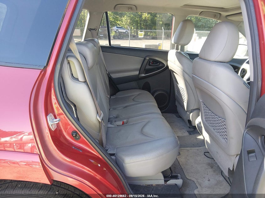2010 TOYOTA RAV4 auction photo 8