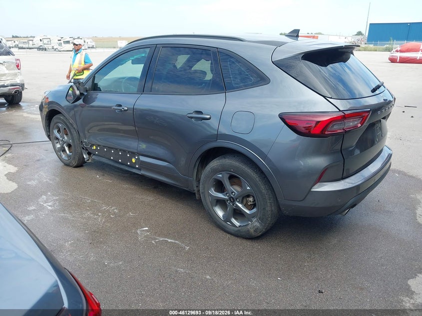 Vin: 1fmcu0mn9pua88231, lot: 46629413, ford escape st-line 20233