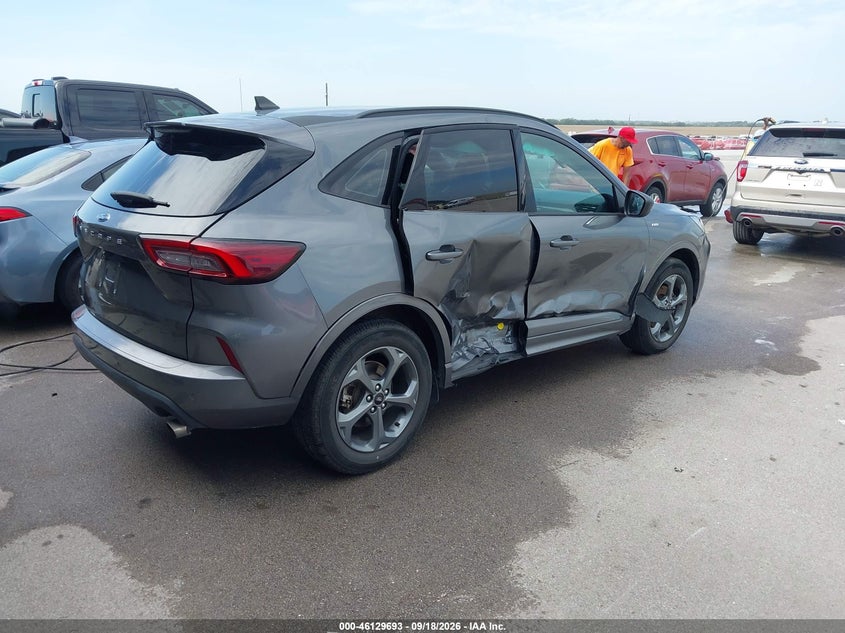 Vin: 1fmcu0mn9pua88231, lot: 46629413, ford escape st-line 20234