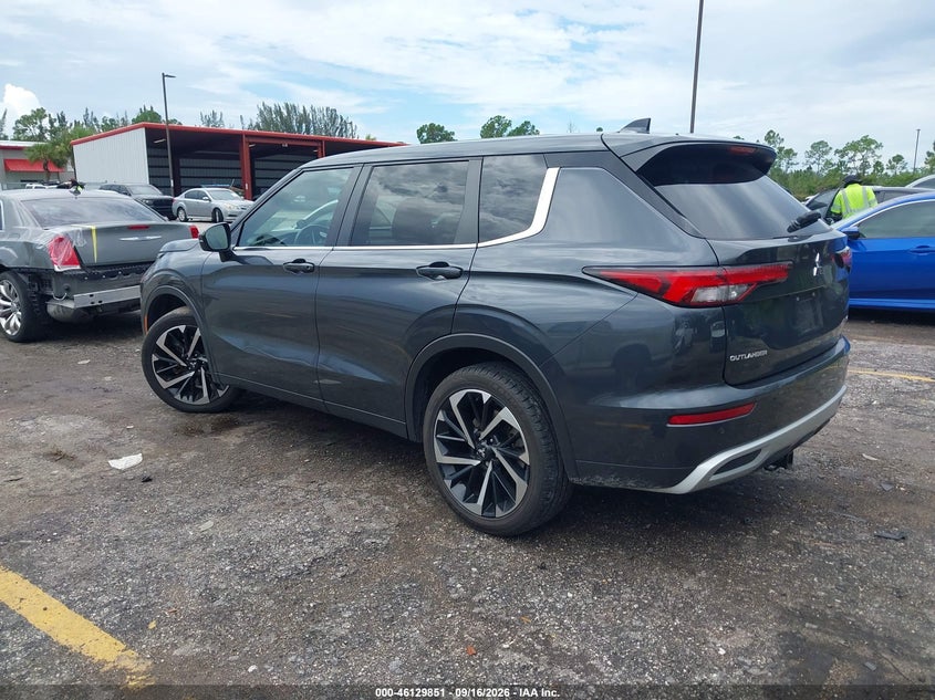 Vin: ja4j3va86rz066021, lot: 46629571, mitsubishi outlander se 2.5 2wd/se black edition s-awc/se black edition w/pano roof s-awc 20243