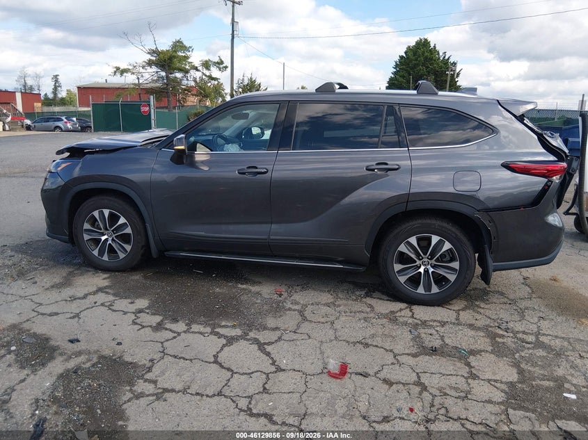 TOYOTA HIGHLANDER - zdjęcie 15