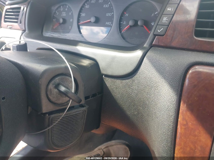 2010 CHEVROLET IMPALA LTZ · Фото 11
