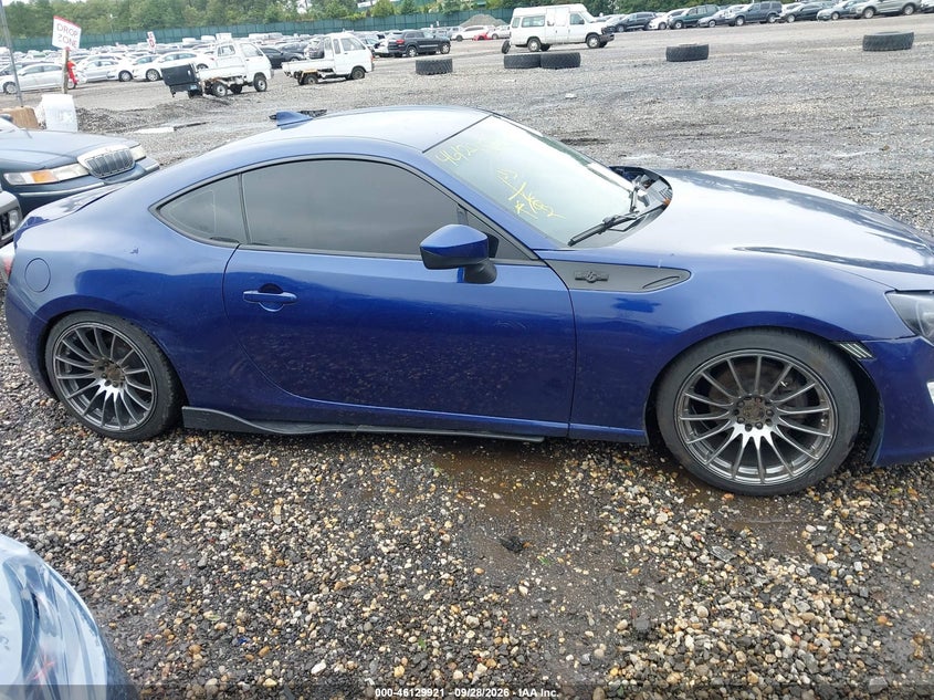 2016 SCION FR-S · Фото 13