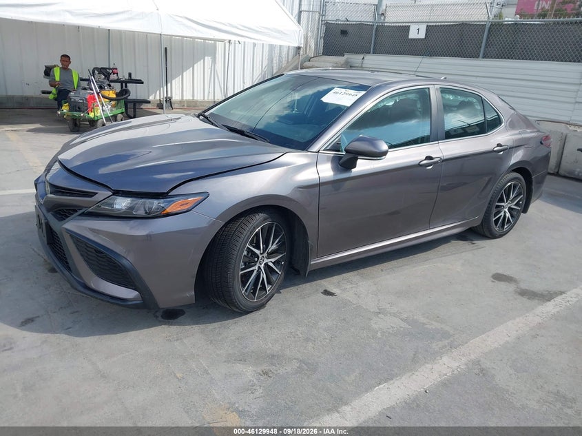 Vin: 4t1g11ak8ru872493, lot: 46629668, toyota camry se 20242