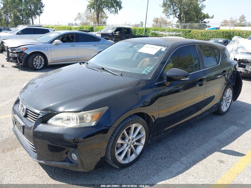 Vin: jthkd5bh0d2133007, lot: 46629671, lexus ct 200h 20132