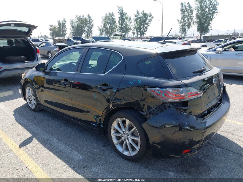 Vin: jthkd5bh0d2133007, lot: 46629671, lexus ct 200h 20133