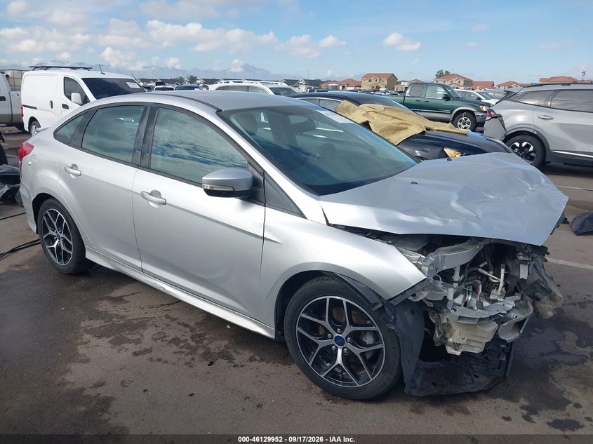 Vin: 1fadp3f28gl268395, lot: 46629672, ford focus se 2016 img_1