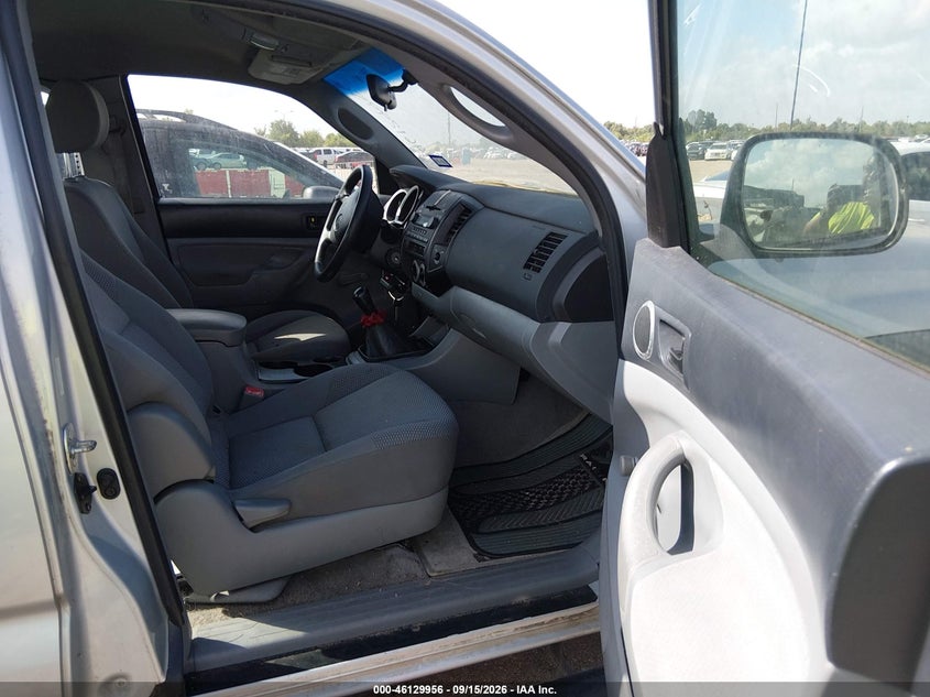 2005 TOYOTA TACOMA auction photo 5