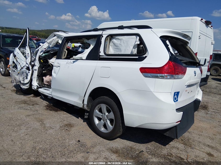 Vin: 5tdkk3dc7bs101688, lot: 46629685, toyota sienna le v6 20113