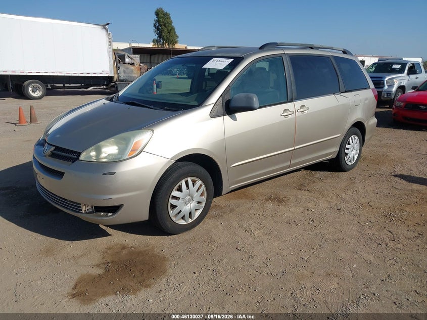 2005 TOYOTA SIENNA auction photo 2
