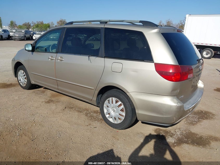 2005 TOYOTA SIENNA auction photo 3