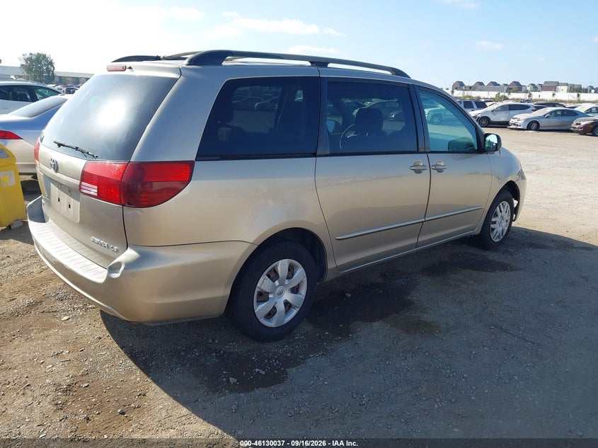2005 TOYOTA SIENNA auction photo 4