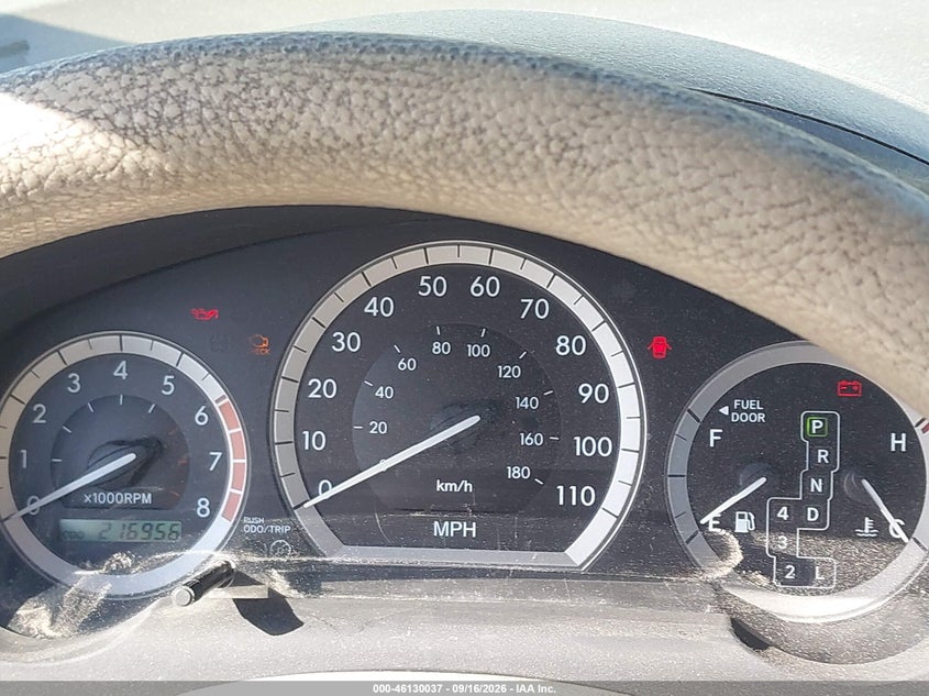 2005 TOYOTA SIENNA auction photo 7