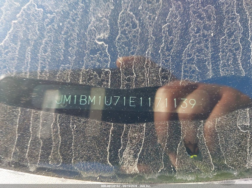 MAZDA MAZDA3 2014 VIN JM1BM1U71E1171139