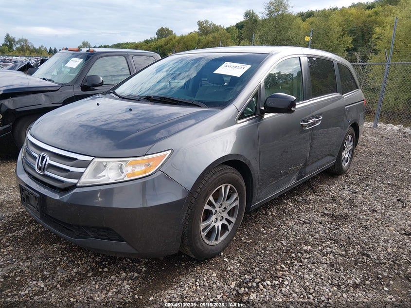 2013 HONDA ODYSSEY auction photo 2