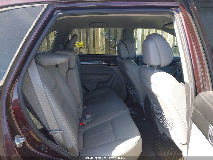 KIA SORENTO 2011 VIN 5XYKW4A26BG111745