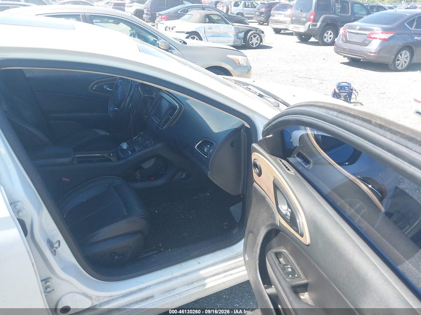 2015 CHRYSLER 200 auction photo 5