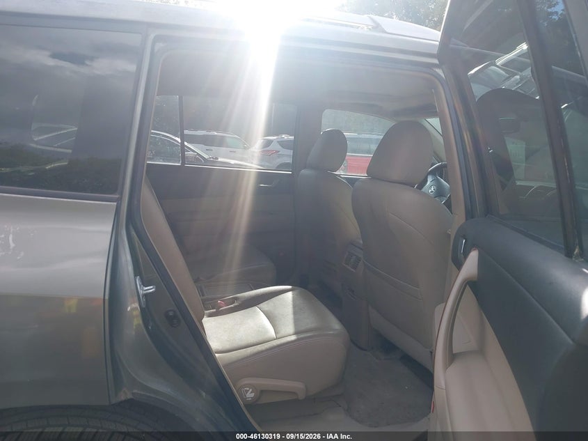 2008 TOYOTA HIGHLANDER auction photo 8