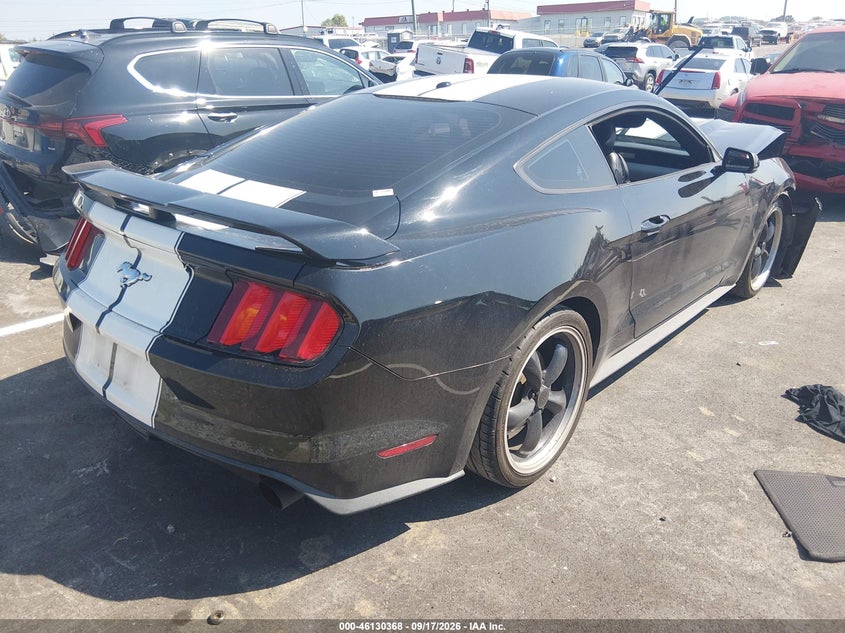 FORD MUSTANG - zdjęcie 4