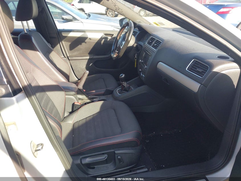 2013 VOLKSWAGEN JETTA auction photo 5