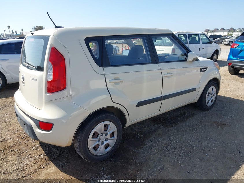 2012 KIA SOUL auction photo 4