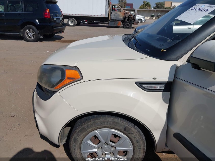 2012 KIA SOUL auction photo 6