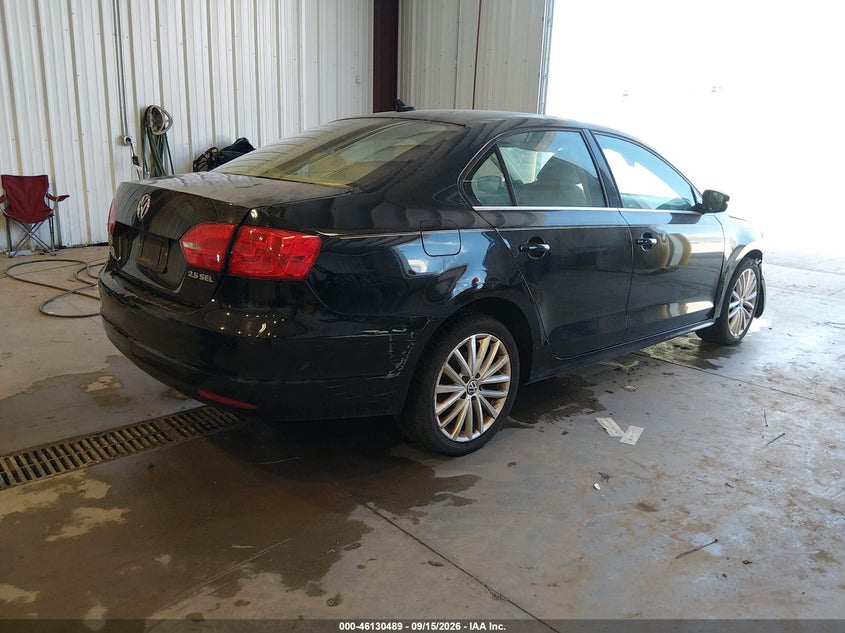 2012 VOLKSWAGEN JETTA auction photo 4