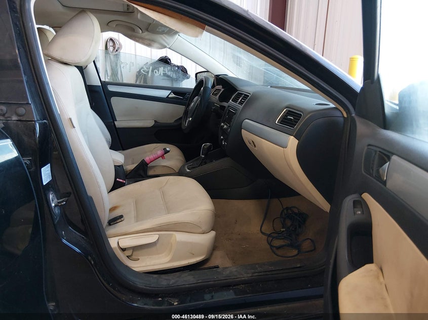 2012 VOLKSWAGEN JETTA auction photo 5