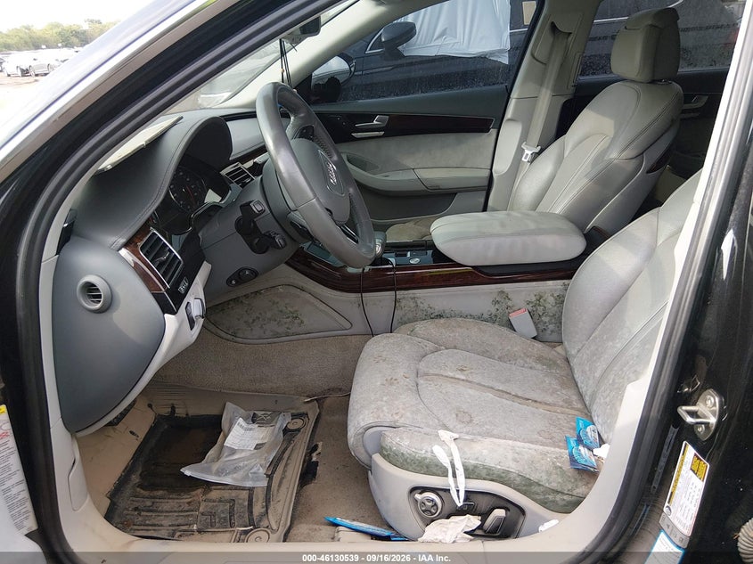 Фото 5 - AUDI A8 L