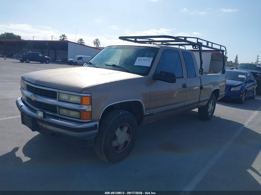 1996 CHEVROLET GMT-400 auction photo 2