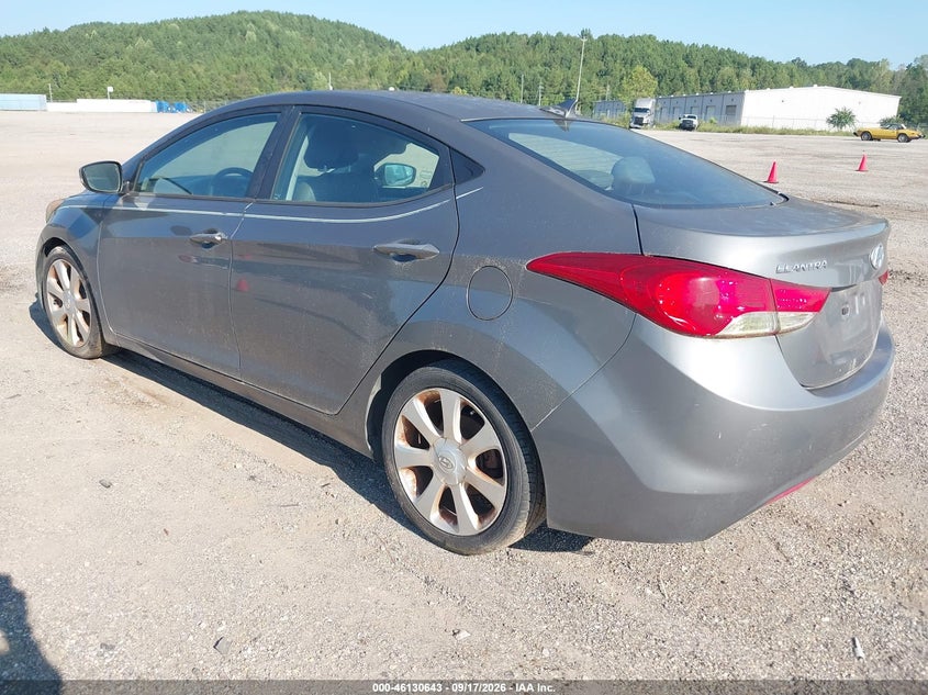 2013 HYUNDAI ELANTRA auction photo 3