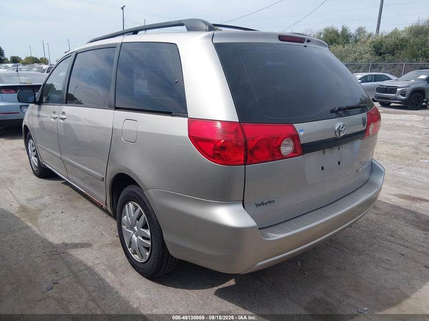 2008 TOYOTA SIENNA auction photo 3