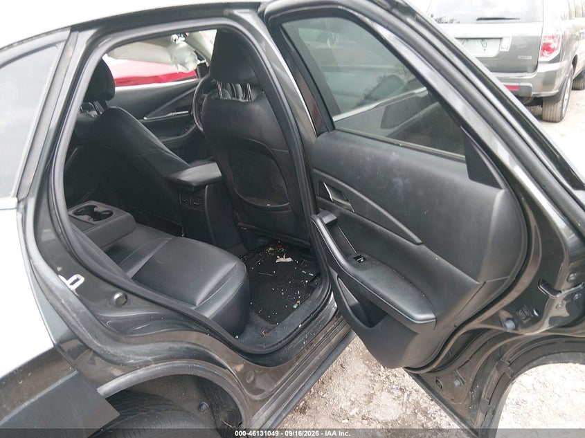 MAZDA CX-30 - zdjęcie 8