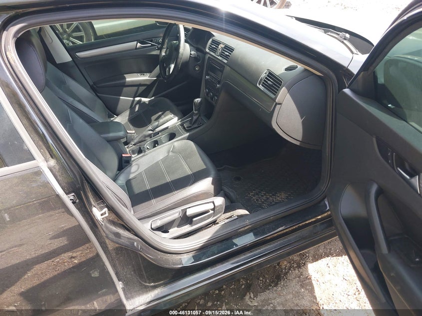 2015 VOLKSWAGEN PASSAT auction photo 5