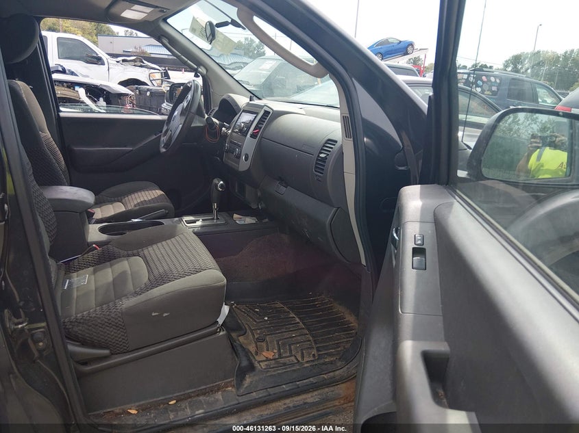2010 NISSAN FRONTIER auction photo 5