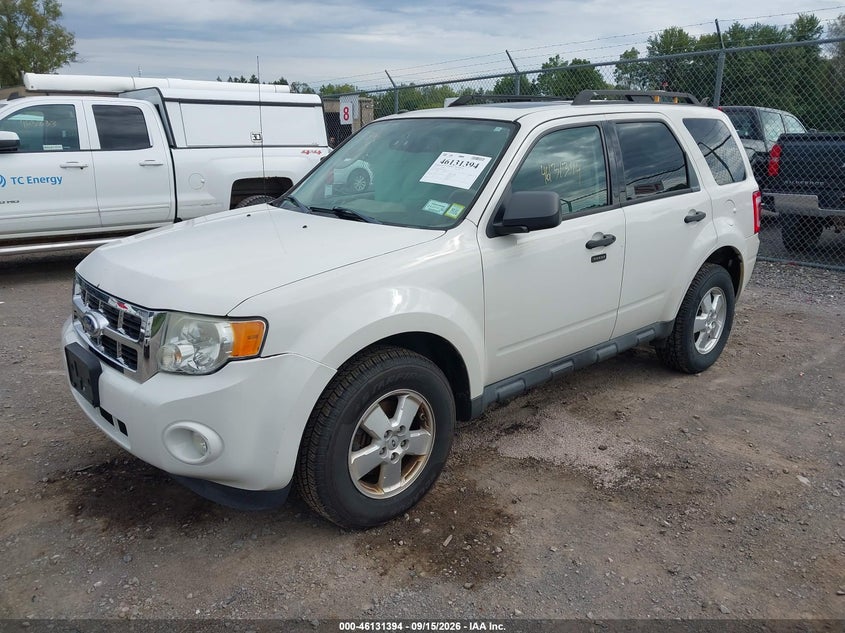 2011 Ford Escape, Right Side, IAAI, VIN 1FMCU9D74BKB56977 — photo 2